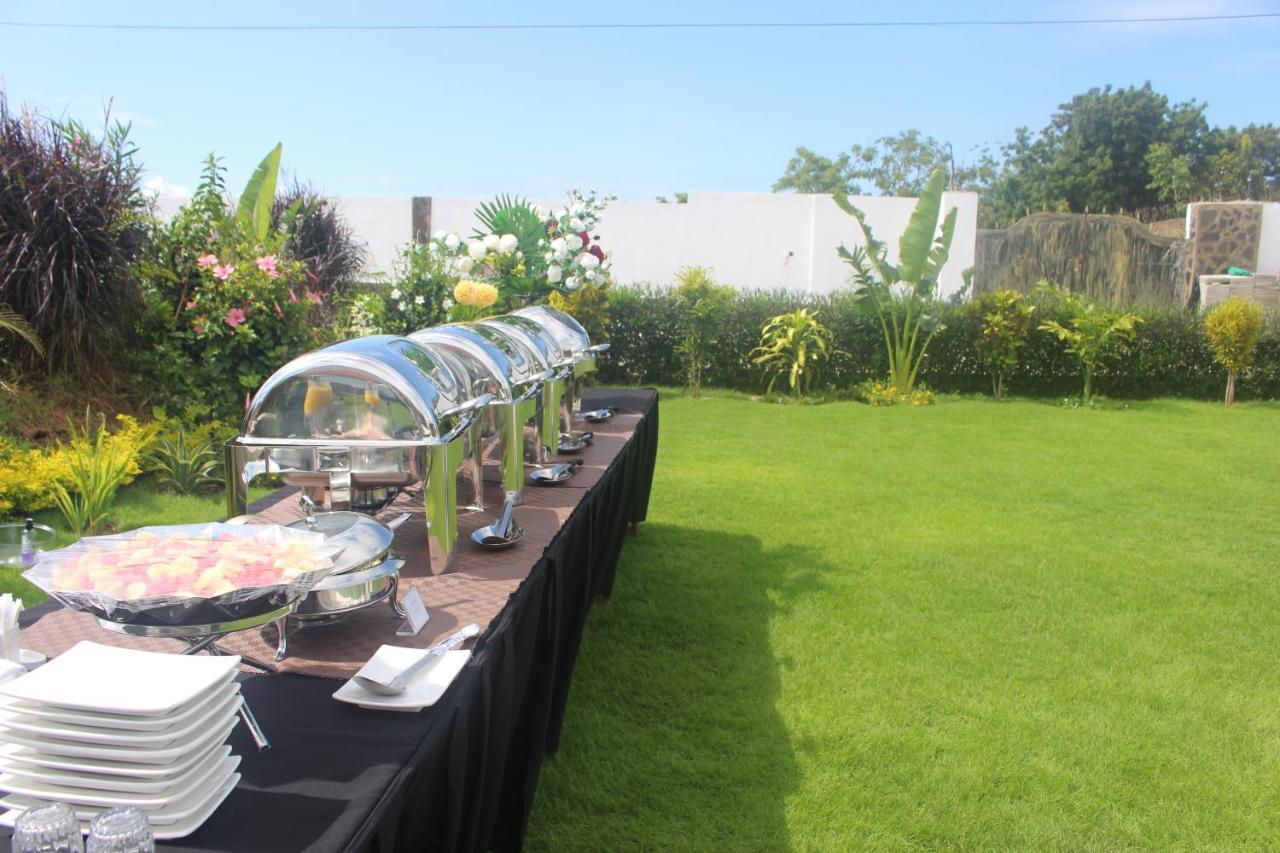 Chamiachi Hotel & Apartments Bamburi Exterior foto