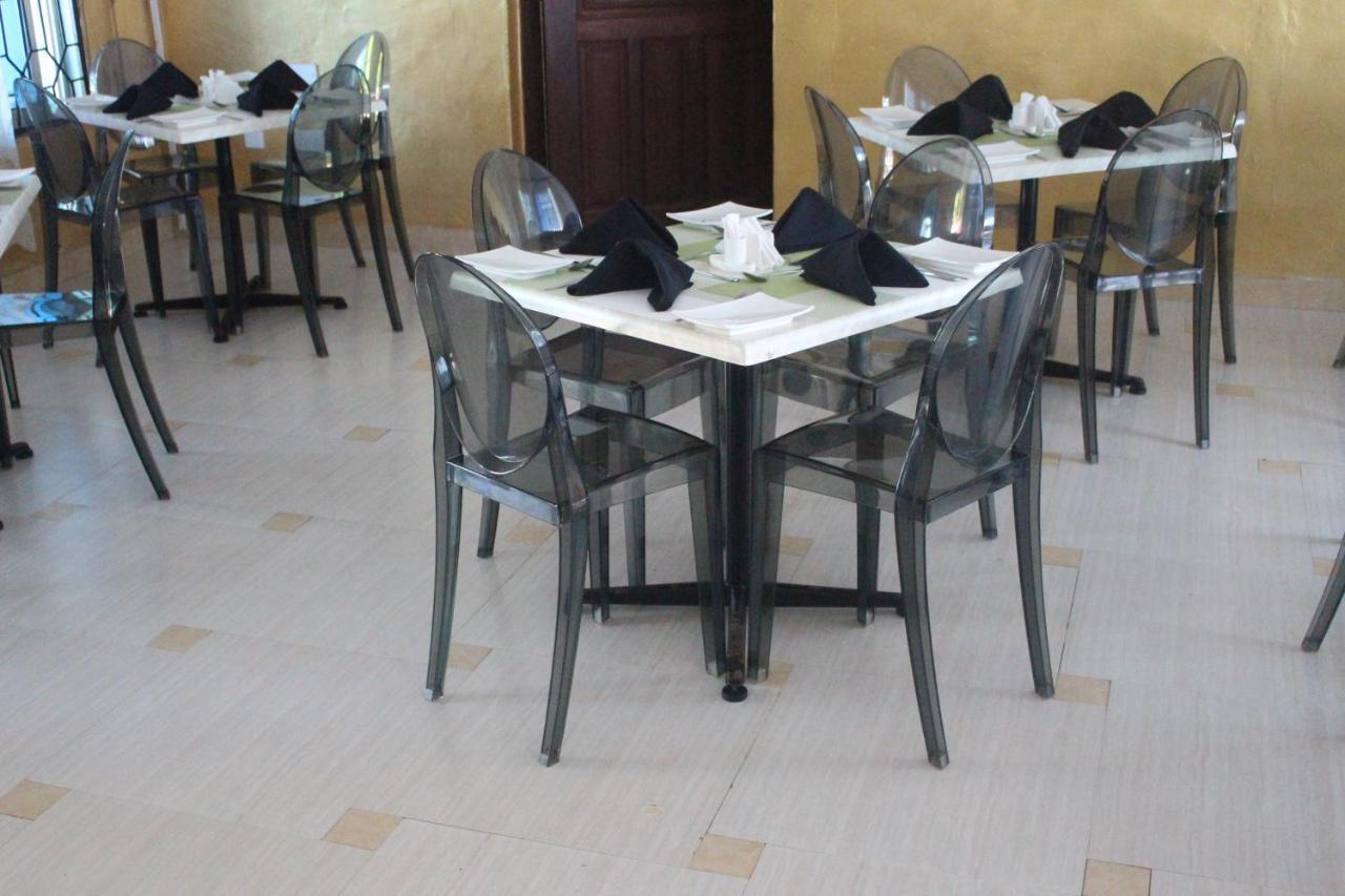 Chamiachi Hotel & Apartments Bamburi Exterior foto